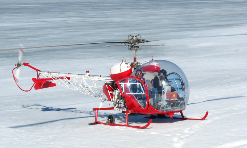 SE-HPE på besök hos Jämtlands Flyg 2.jpg