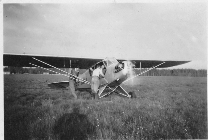 SE-AWK på Olofsfors ca 1948 ägare Örnflyg ek förening