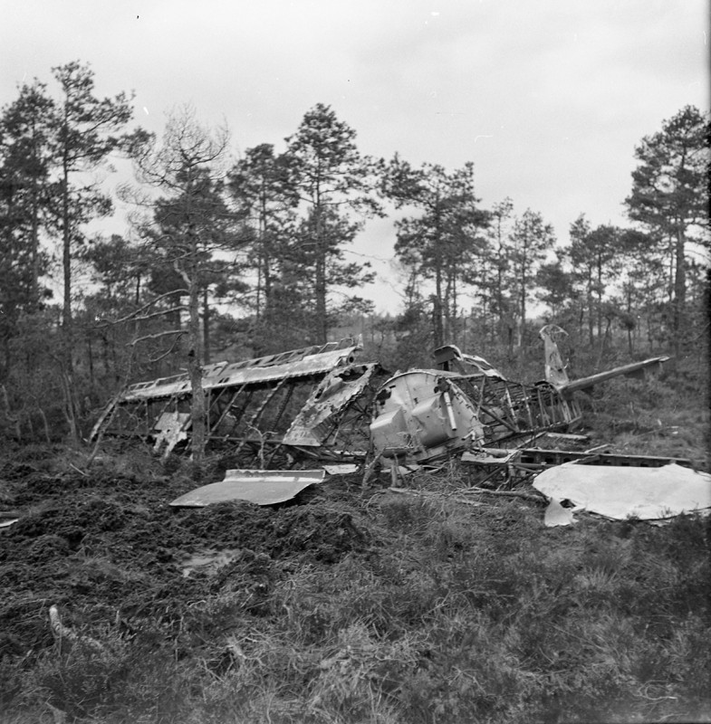 22216 som bombmål vid Fjällmossen, Kålmården. Foto Assar Alexandersson via Ingmar Hedblom.