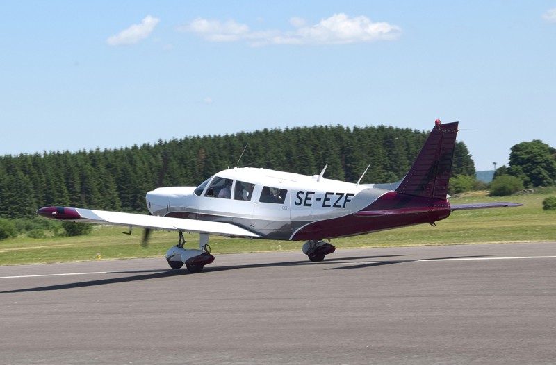 SE-EZF landar på Falköping 2018-06-02 vid EAA Fly-in. Foto: Sven-Erik Jönsson