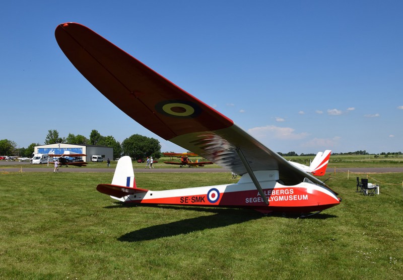 SE-SMK på Falköpings flygplats vid EAA fly-in 2018-06-02