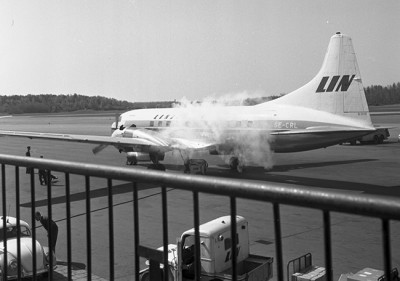 SE-CRL på Bromma den 24 maj 1965. Foto: Ulf Essén