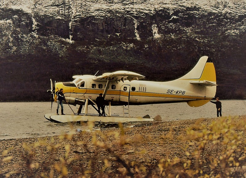 SE-KPB på en fjällsjö i Lappland hösten 1990. Foto: Sven Scheiderbauer