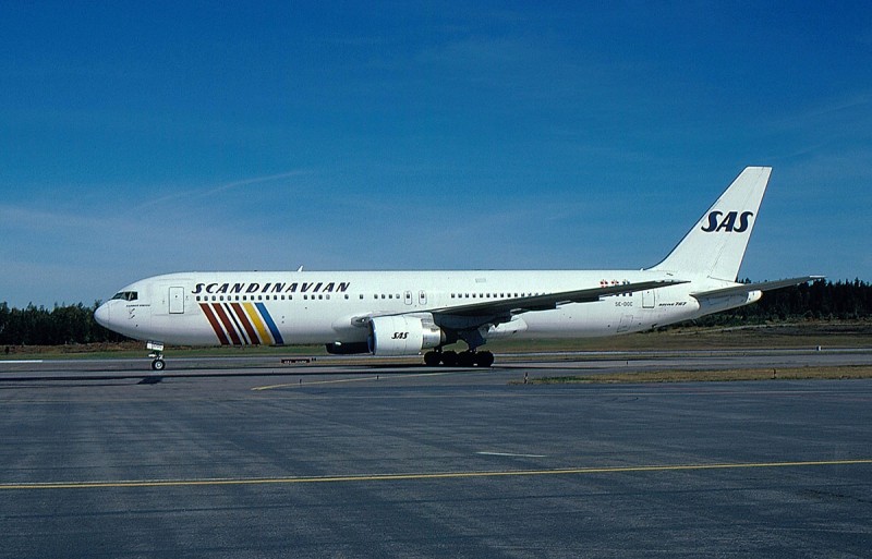 SE-DOC på Arlanda den 1995-08-21. Foto Tommy Lakmaker via Tor Johnsson.