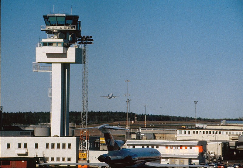 Flygledartornet på Arlanda den 1991-05-05, foto Magnus Wall.