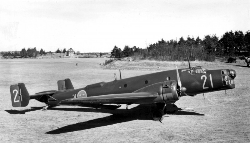 Flygplanet är B 3C-2 nr 146. Okänd fotograf.