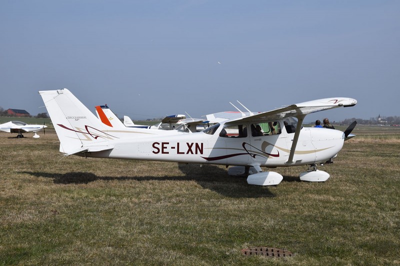 SE-LXN på Halmstad 2015-04-11. Foto: Sven-Erik Jönsson