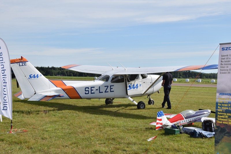 SE-LZE vid Flygfesten på Dala Järna 2015-08-09. Foto: Sven-Erik Jönsson