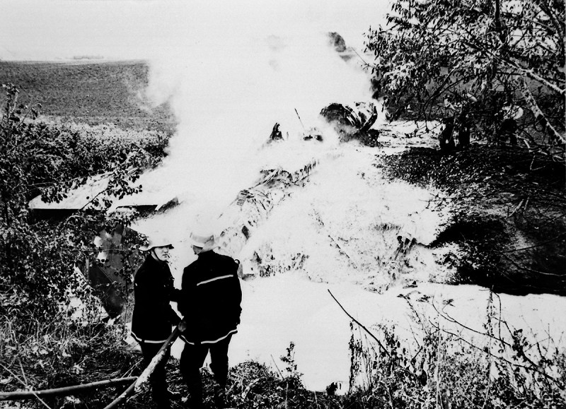 Enligt uppgift vid fotot skall detta vara 32135 som brinner i Kägleån vid F 10 Ängelholm. Foto ur Sven Stridsbergs donerade samling.