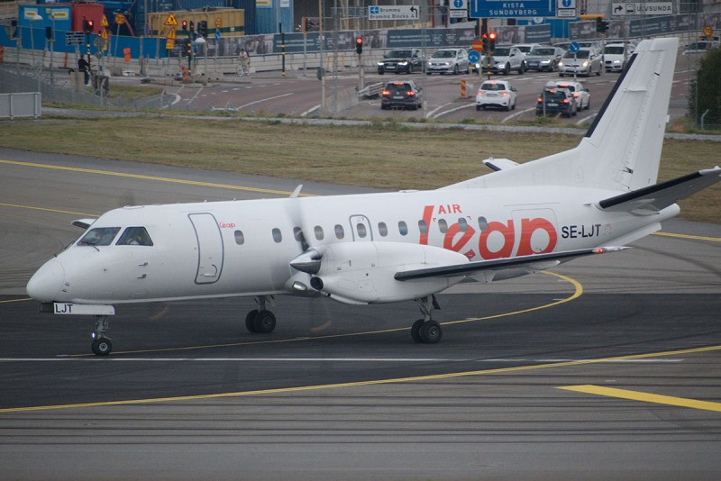 SE-LJT med titel Air Leap, taxar ut på Bromma för start den 2020-08-30. Foto: Isak Khysing.