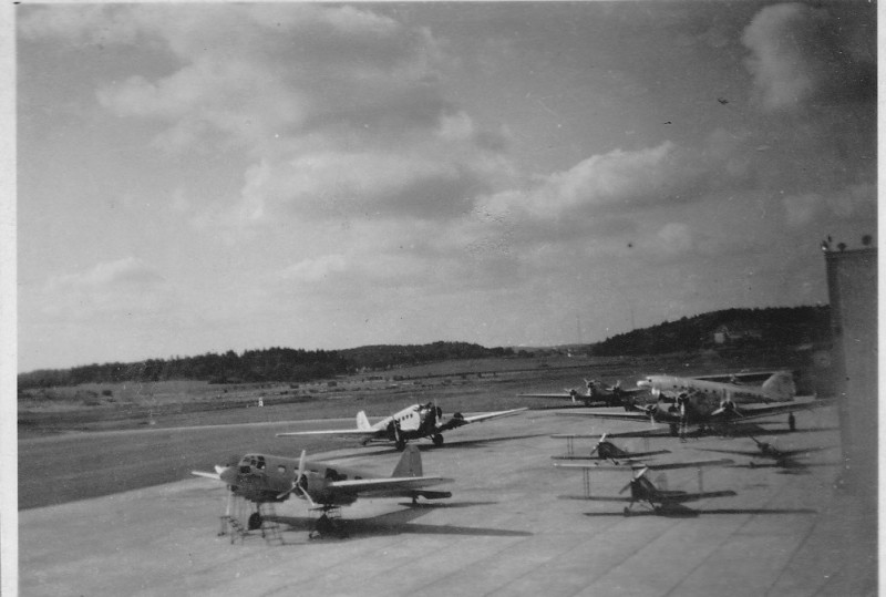 Gunnar Ekbergs album, okänd flygplats