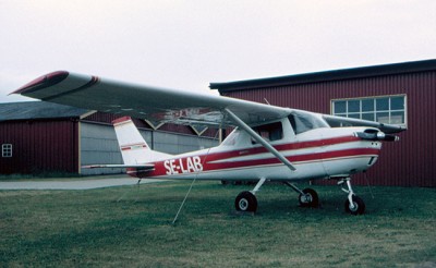 SE-LAB parkerad på Höganäs, foto: Sven-Erik Jönsson 1993