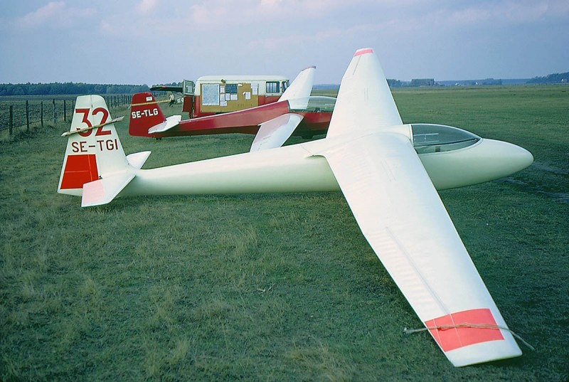 SE-TGI, ca september 1973, är det på Sövde-fältet? Foto: Sven Stridsberg.