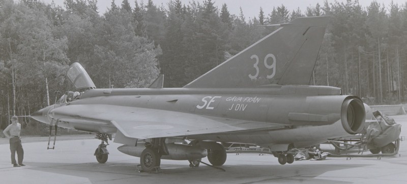 Dick stenberg sista j35b flygning F18 1973