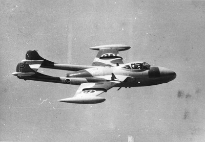 SE-DCA medan den var i Flygvapnet, här som F 1-röd P.<br />Foto ur Gösta Odqvists samling.