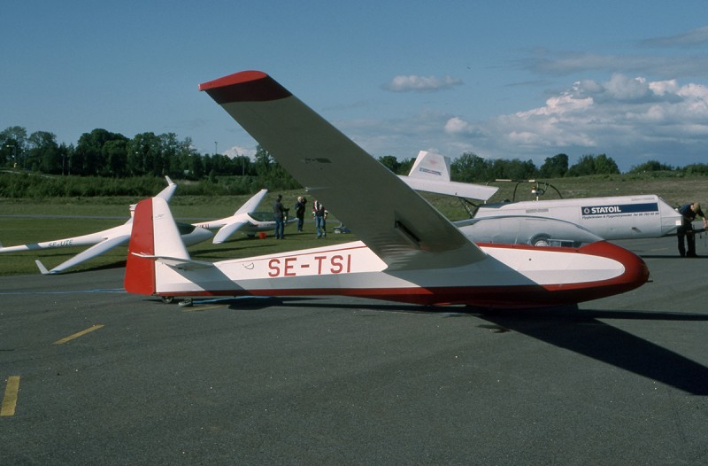 SE-TSI på Borås Viared den 2001-06-04. Foto: Jonny Andersson.