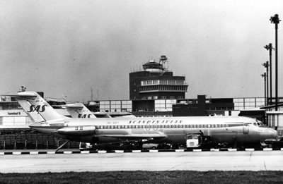 SE-DDT på Heathrow 1979.<br />Foto ur Johannes Thinesens donerade samling