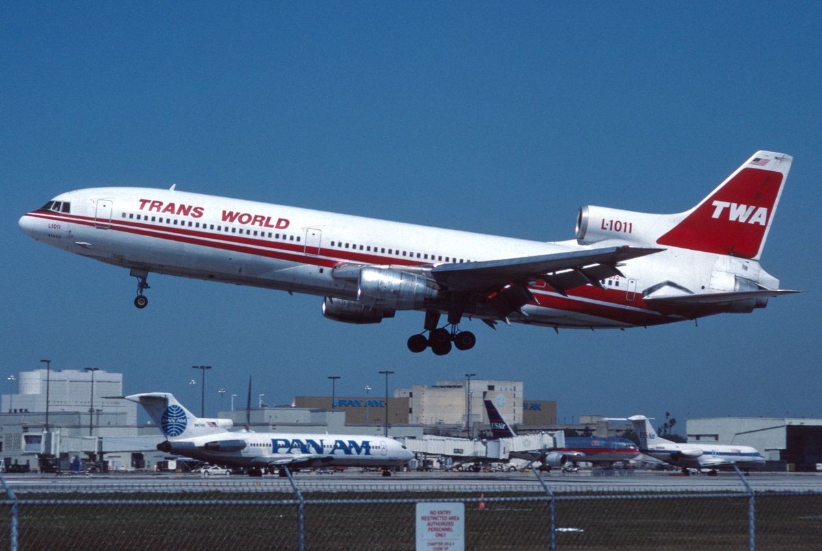 N31032MIA9103.jpg