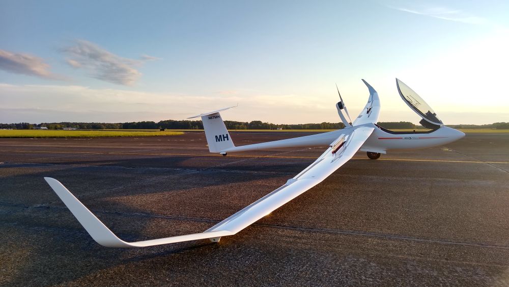 N67MH wingsandwheels com.jpg