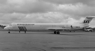 SE-DFX, Ring Viking, med den då nya målningen <br />på Bromma vid flygdag den 24 augusti 1986