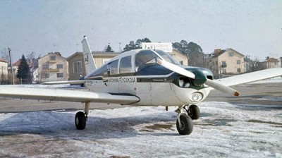 SE-CZH på Bromma 1965 med Bromma Flygskola titlar på kroppen. <br />Foto Rolf Larsson