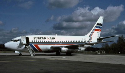 SE-DKG i Sultan Air's färger på Arlanda den 17 april 1990.<br />Foto: Tommy Lakmaker