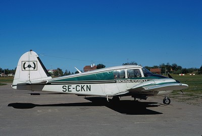 SE-CKN på Norrtälje flygplats 1970-08-02. Foto: Leif Fredin