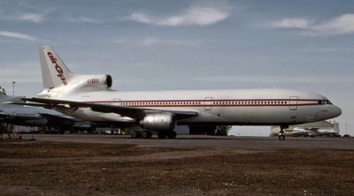 SE-DSC på Arlanda den 1995-03-22. Foto genom Rolf Larsson.