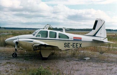 SE-EEX vid Nyge Aero på Brandholmen, Nyköping 1977-09-10. <br />Foto: Hans Göran Spritt