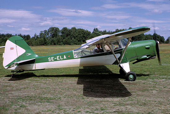 SE-ELA på Feringe flygfält. Foto: Lars E Lundin