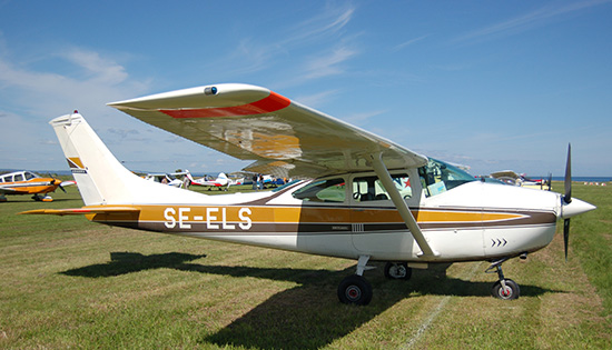 SE-ELS på Visingsö 2007-08-04. Flygplanet har haft denna målning sedan det var nytt. <br />Foto: Lars E Lundin