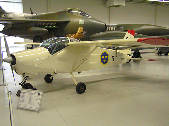 SE-EUK skänktes till Flygvapenmusem i november 1979 och <br />blev åter Fpl 801 MFI-9B Militrainer, 801-42 <br />Foto: Sven-Erik Jönsson 2005