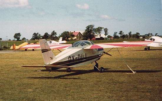 OY-DUJ, fd SE-ENC på Getterön, Varberg 1978-06-11.<br />Undersidan av motorkåpan var målad med motiv hajkäft. Foto: Nils-Olof Andersson