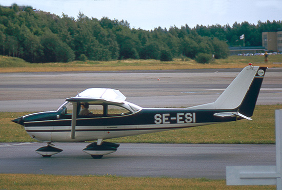 SE-ESI på Bromma, foto Hans Kampf.