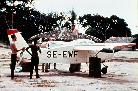 SE-EWF vid basen i Libreville, Gabon 1969