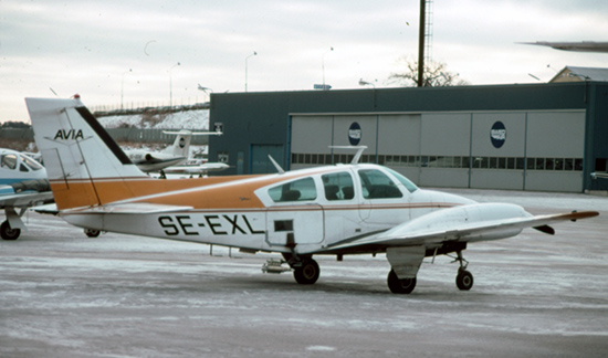 SE-EXL på Bromma januari 1981. Foto: Freddy Stenbom