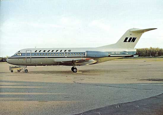 Fokker F28-1000. Hade en nödutgång över vingen där -4000 hade två SE-DGC