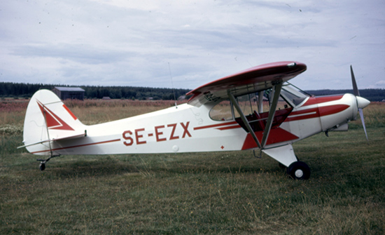 SE-EZX på Ersmarks ängar, Skellefteå, ca 1971-1973. Foto: Sven Stridsberg