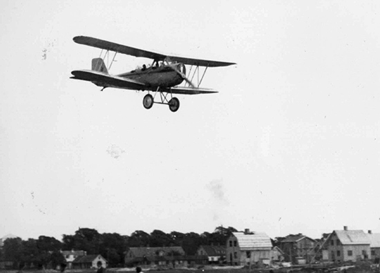 SE-SAM över Civila Flygfältet i Halmstad 1936.<br />Foto ur Halmstad Flygklubbs samling.