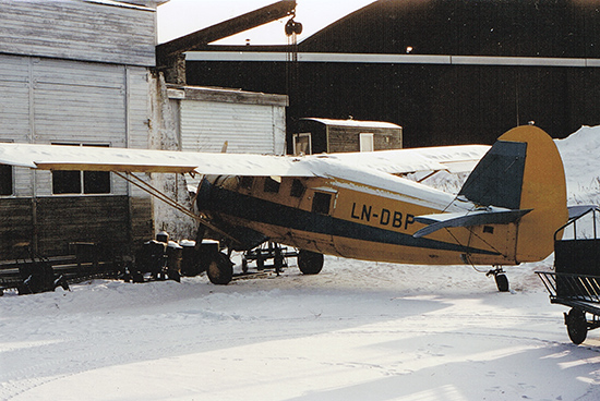 LN-DBP på Fornebu 1979-01-23. Tidigare, fram tills att flygplanet blev <br />svenskregistrerat 1973 var registreringen LN-BDP. Lätt för förväxlingar!<br />Foto: Kay Hagby via Nils-Olof Andersson.