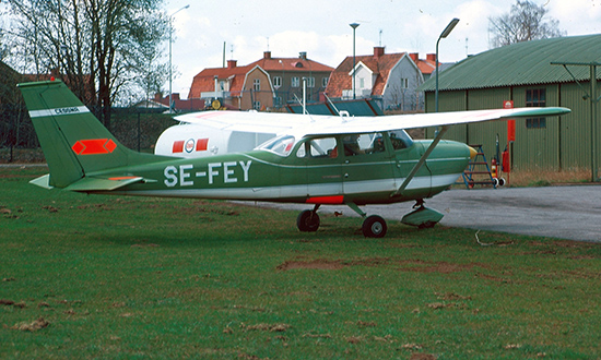 SE-FEY på Saabfältet, Linköping 1977-04-30. Foto: Freddy Stenbom.