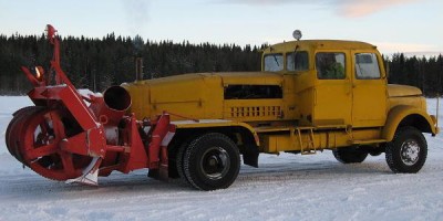 Snöslunga, Volvo 4-hjulsdrivet lastbilschassie, Scania Vabis slungmotor