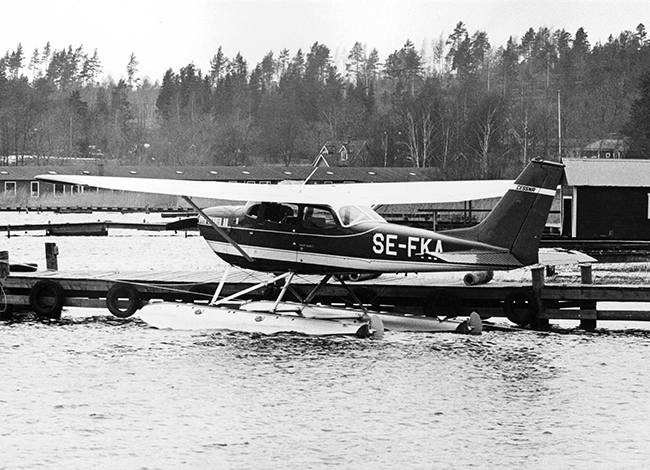 SE-FKA på flottörer. Plats och datum okänt. Foto: I Thuresson