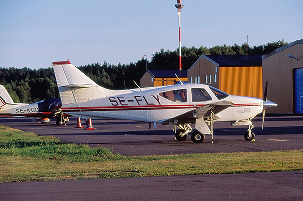 SE-FLY på Säve sommaren 1996. Diabild ur Freddy Stenboms donerade samling.