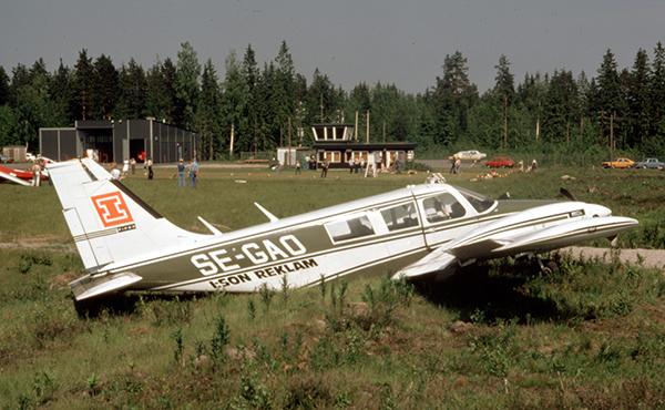 SE-GAO efter haveri på Västervik 1977-06-12. Pluslandning. Foto: Lars E Lundin.