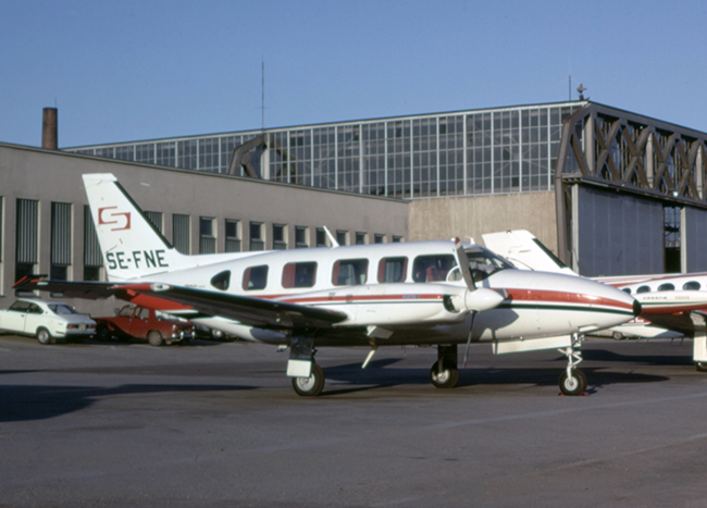 SE-FNE på Bromma 1975-04-16. Foto: Leif Fredin