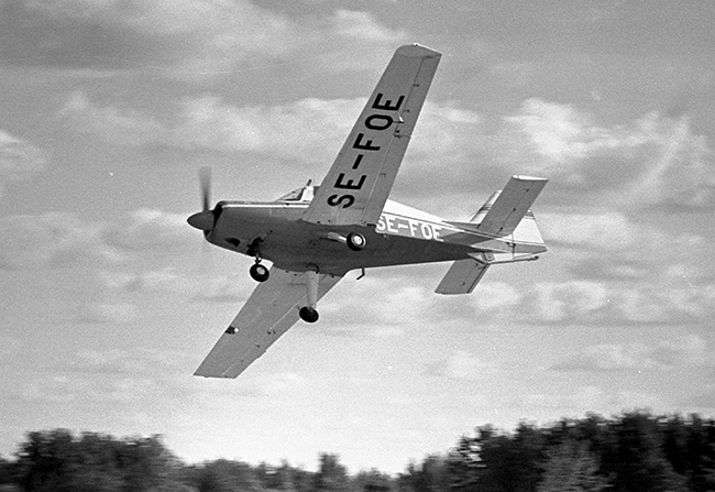 SE-FOE i luften över Mantorp 1971-08-28. Foto: Hans Kampf