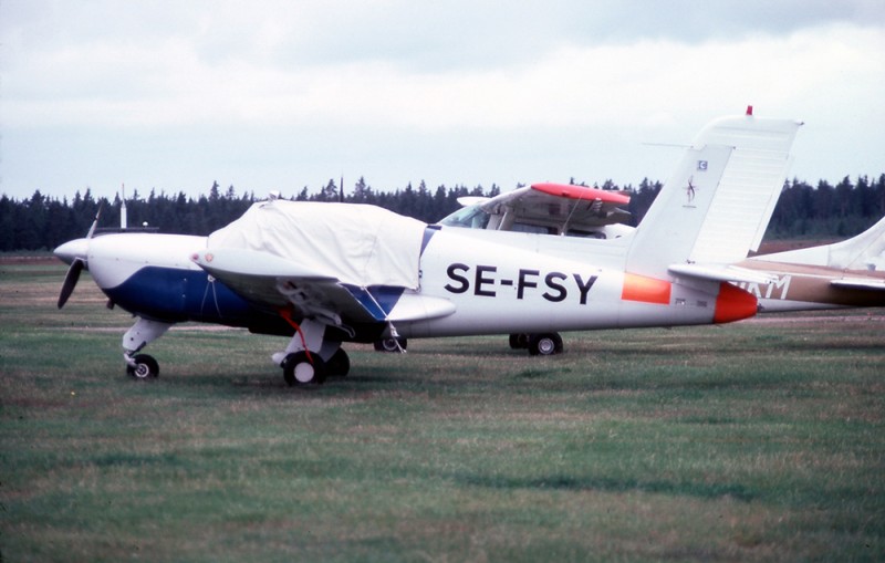 SE-FSY. Enligt notering på diabild sommaren 1981. Foto ur Freddy Stenboms donerade samling.<br /> Tacksam för hjälp med bekräftelse av tid och plats. Jmf bild nedan.