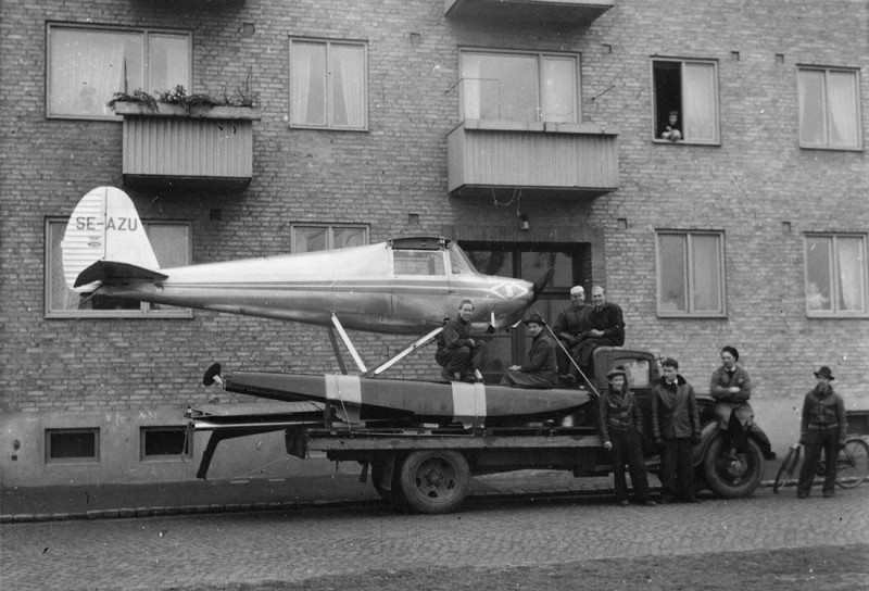 Notering i fotoalbum: Luscombe Silvaire på väg till sjön.