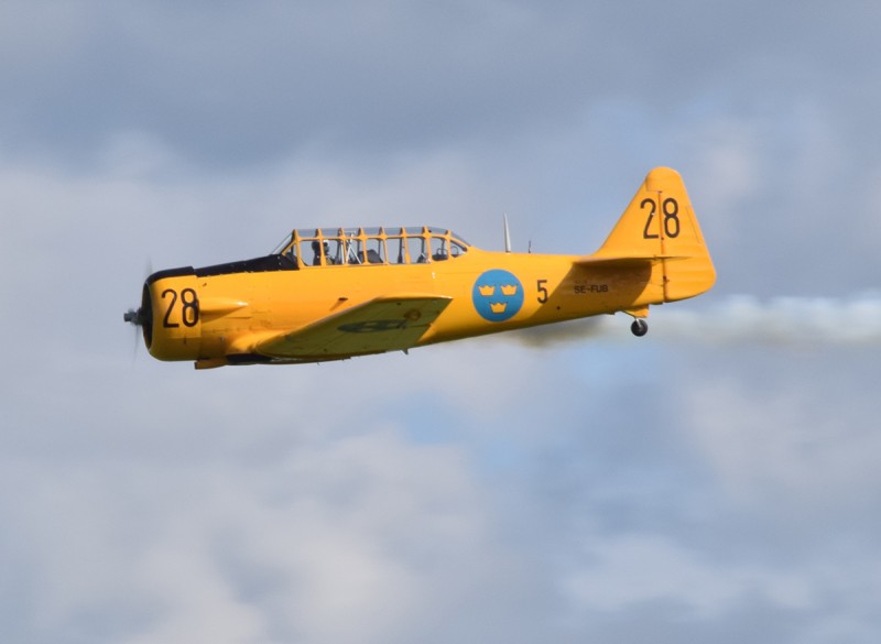 SE-FUB uppvisningsflyger vid Flygfesten på Dala Järna den 2015-08-09. Foto: Sven-Erik Jönsson